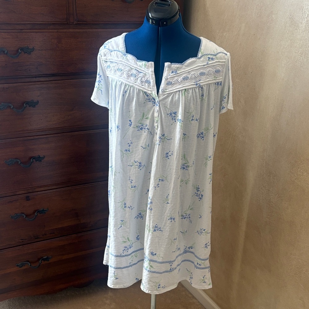 Aria Floral white & blue lace trim nightgown.